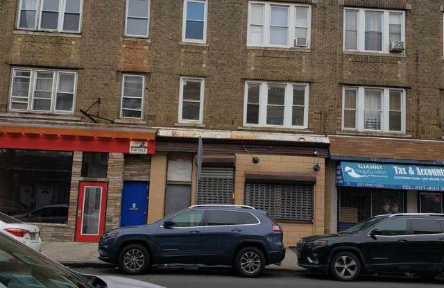 73 MARTIN LUTHER KING BLVD