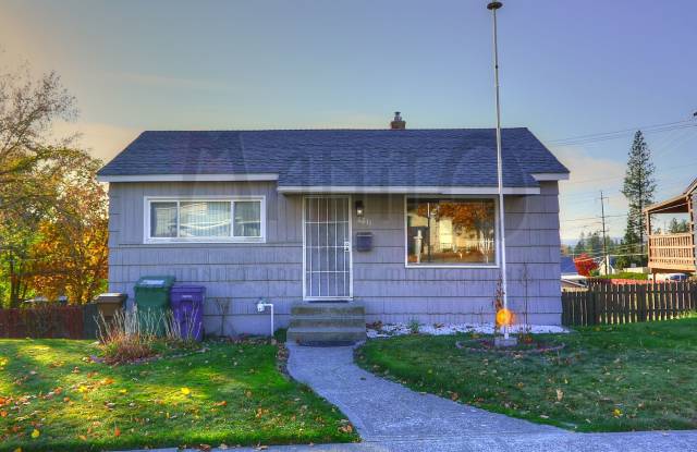 Shadle Bungalow with finished basement