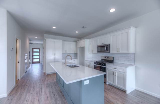 2819 E 81st Pl S Unit #B