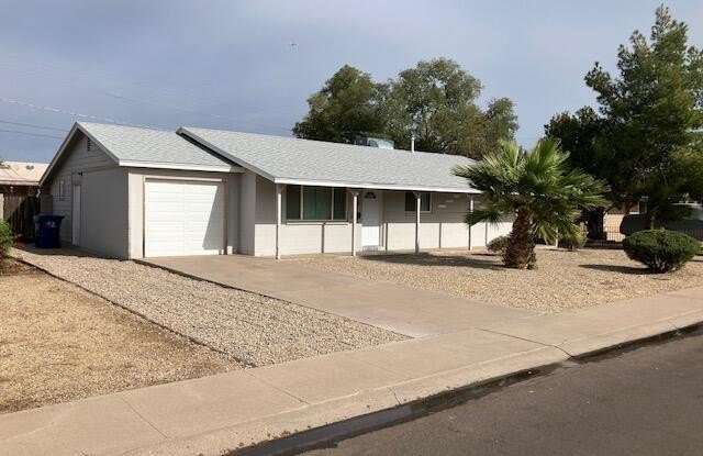 Photo of 824 W Parkway Boulevard