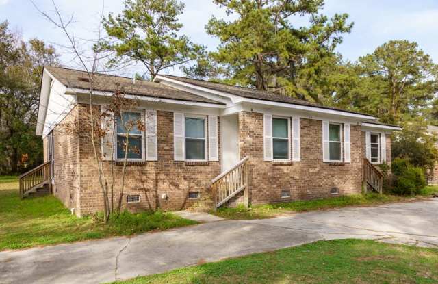 Two Bedroom/ Two Bathroom - 29 Harding Street, Burton, SC 29902