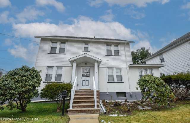 Photo of 2612 Olyphant Avenue