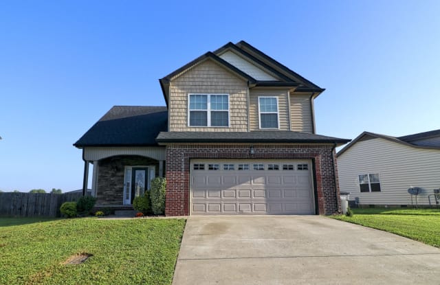 1043 Dwight Eisenhower Way - 1043 Dwight Eisenhower Way, Clarksville, TN 37042