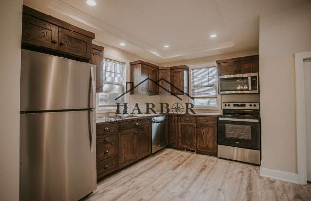 Photo of 107 1st St NW