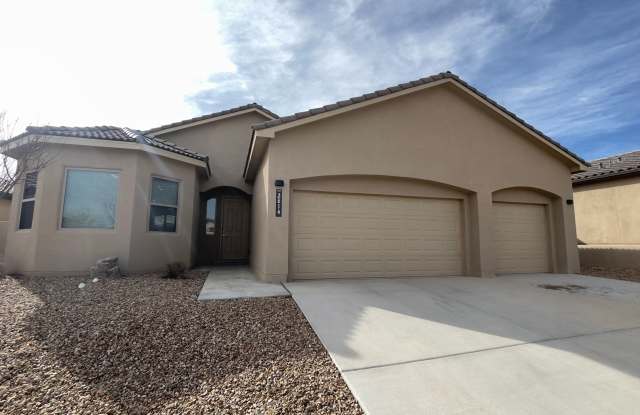 3 Bedroom 2 Bath property In Rio Rancho photos photos