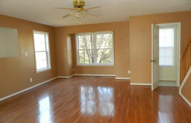 609 KENSINGTON Drive