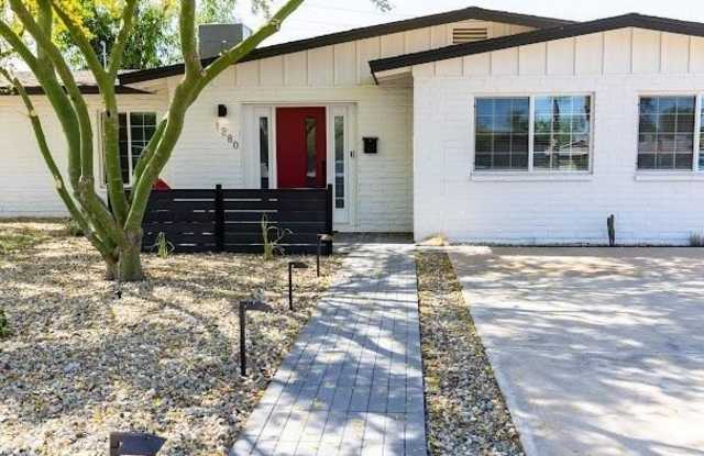 1280 E ALAMEDA Circle