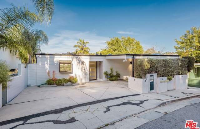 3352 Oak Glen Dr