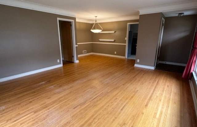 1767 Knox Avenue South