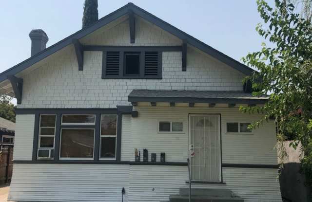 Photo of 129 Orange Ave.
