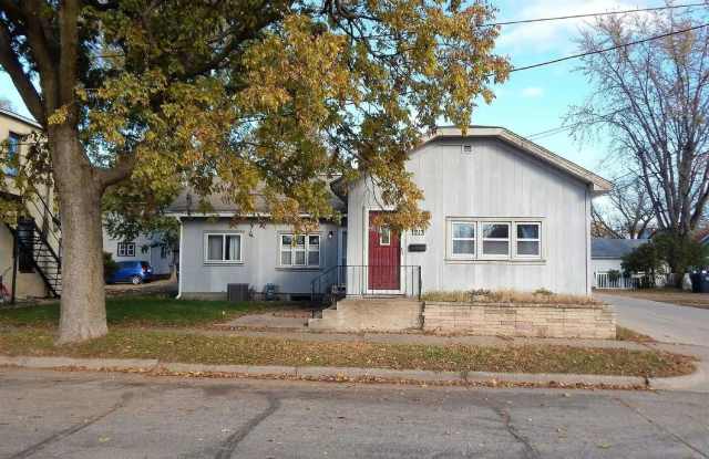 3BR home in the heart of Northside La Crosse!
