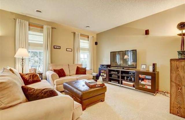 1971 Shamrock Pl
