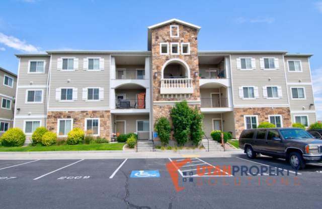 1807 North Crest Road