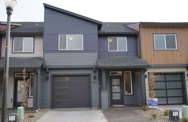 LIKE NEW Prairie Commons Luxury Townhome for Lease with EV Charging Option - 11917 NE 109th St photos photos