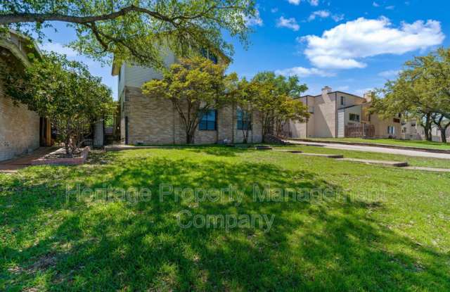1932 Broken Oak Street