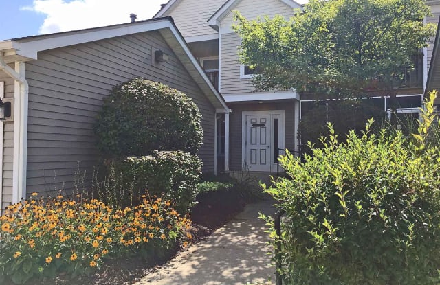 1585 Oakfield Dr - 1585 Oakfield Drive, Washtenaw County, MI 48108