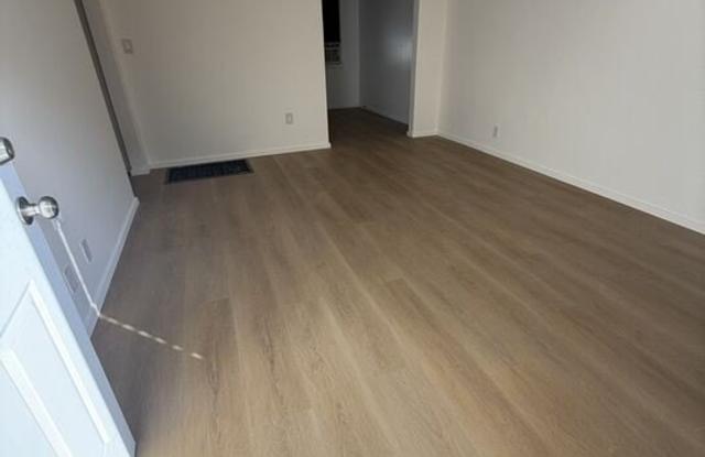 1543 11th St unit: D