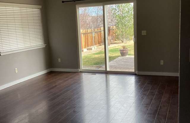 3 Bedroom, 2 Bathroom Home in North Valley