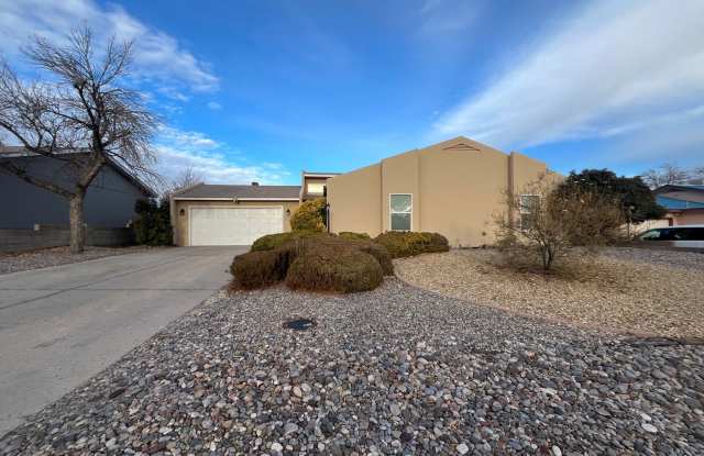 Updated 3 Bedroom 2 Bathroom Home In Rio Rancho!