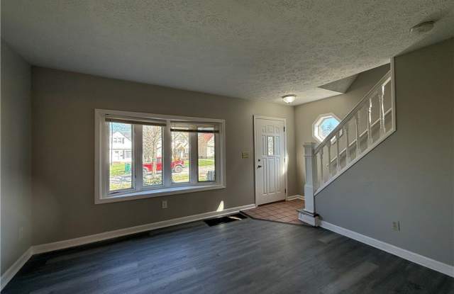 19628 Maple Heights Boulevard