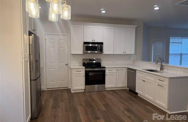 9235 Island Overlook Court