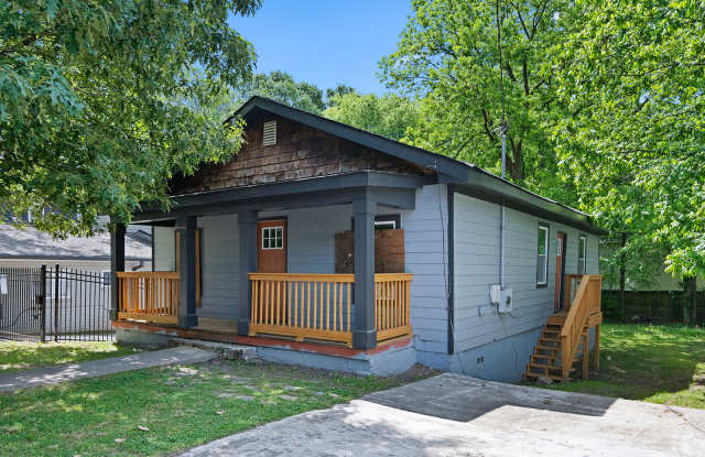 712 North Avenue Northwest - B