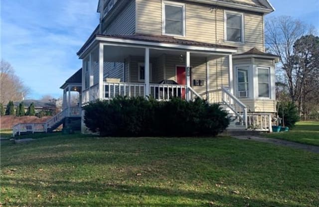 402 South Peterboro Street - 402 South Peterboro Street, Canastota, NY 13032