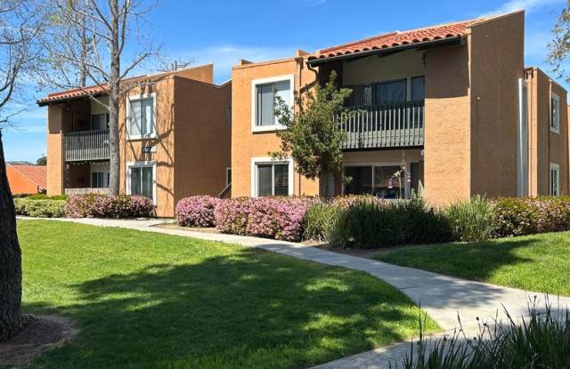 3Bedroom 2 bath in Gated Waterbridge community of Rancho Bernardo. Move-in Special!! photos photos