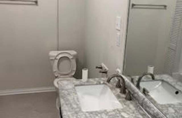 Just minutes away from IUPUI's campus and downtown,