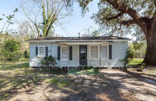 Photo of 2212 Townsend Road