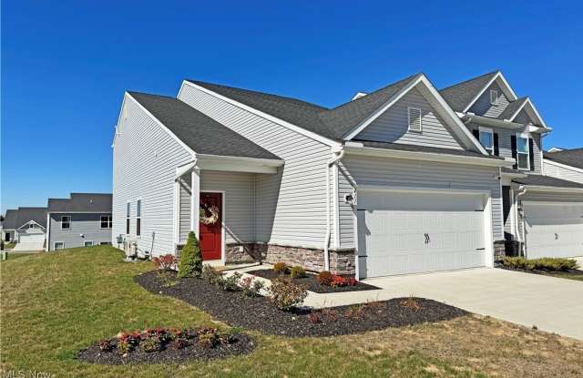 411 Honeycrisp Drive NE