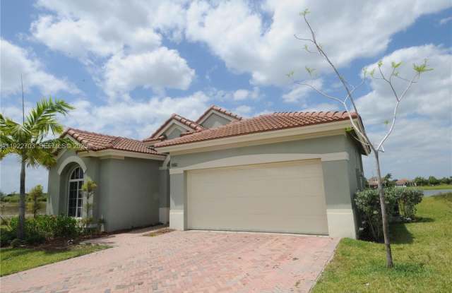 Photo of 2173 SE 2nd St