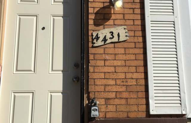 Recently Updated 3-Bedroom Townhouse in Huntington Park! Available NOW!
