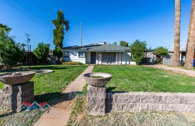 804 E Flynn Ln