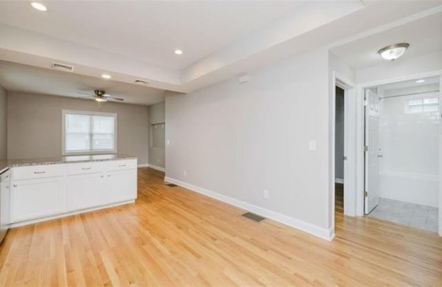 7 Pequot Street unit: 1