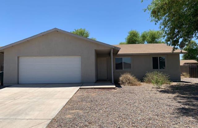 2833 W 29th PL - 2833 West 29th Place, Yuma, AZ 85364