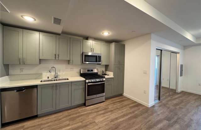 Photo of 1025 S Berendo Street