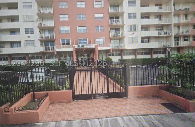 4675 W 18th Ct
