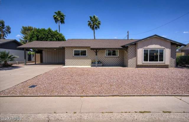 Photo of 8240 E TURNEY Avenue