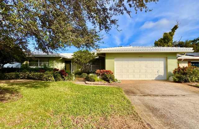 Photo of 2060 Attache Ct