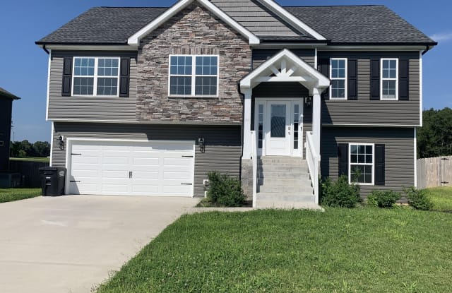 106 Sycamore Hill Dr - 106 Sycamore Hill Dr, Clarksville, TN 37042