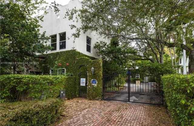 Photo of 3051 Center St