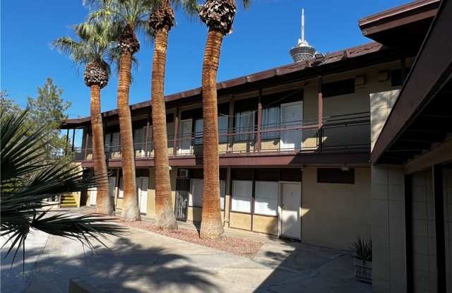 309 W Cincinnati Avenue