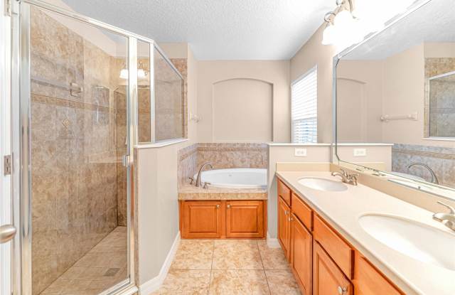 14921 Braywood Trail.