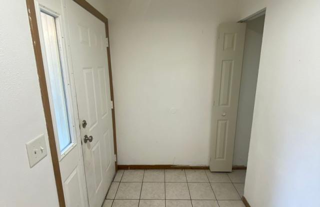 3br/2.5ba townhome in Eden Prarie