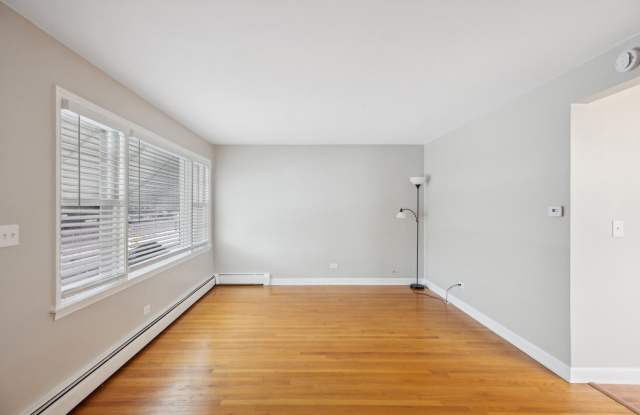 4534 N Narragansett Avenue