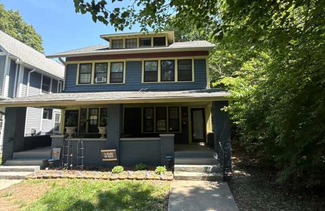 909 Woodruff Place West Drive