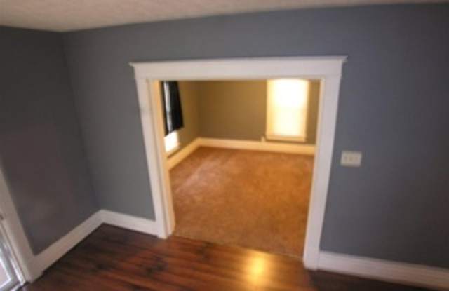House for Rent 1672 9th Ave 4 Bedroom 1.5 Bath $995 No Pets Call (304) 521-2567