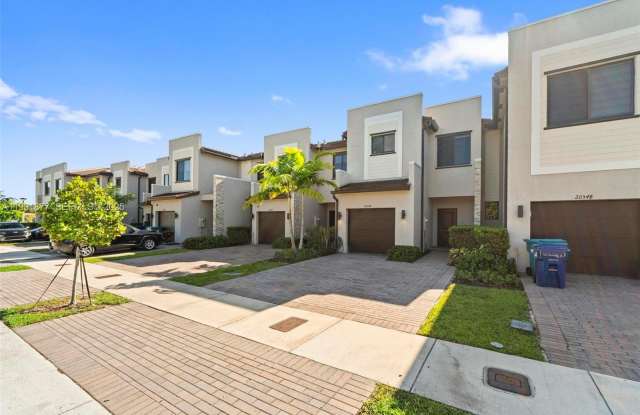 Photo of 20544 NE 5th Pl