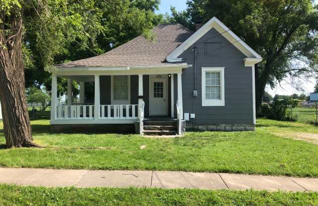 3 Bedroom | 1 Bathroom | PET FRIENDLY